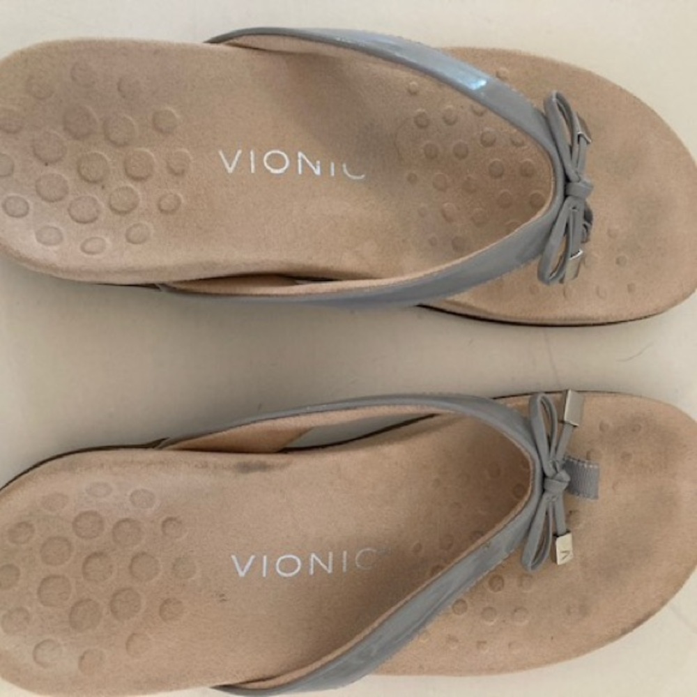 Vionic Women's Taupe Sandals